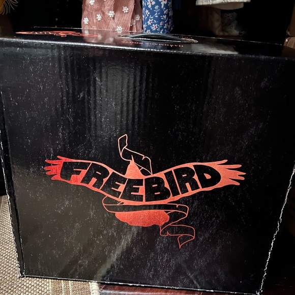 FREEBIRD Randi Turquoise Croco in Size 6 - Picture 10 of 11